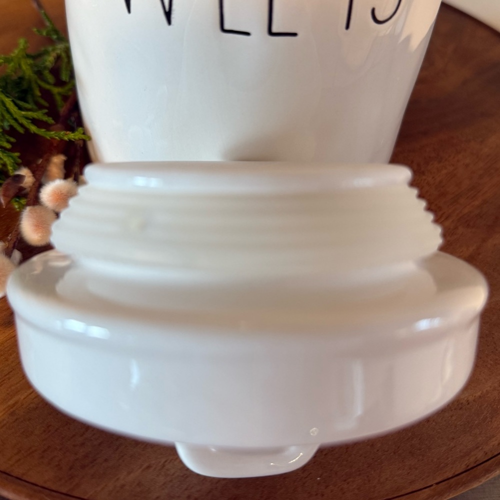 🌟RARE🌟 Rae Dunn Ceramic ‘Sweets’ Jar - Picture 4 of 5